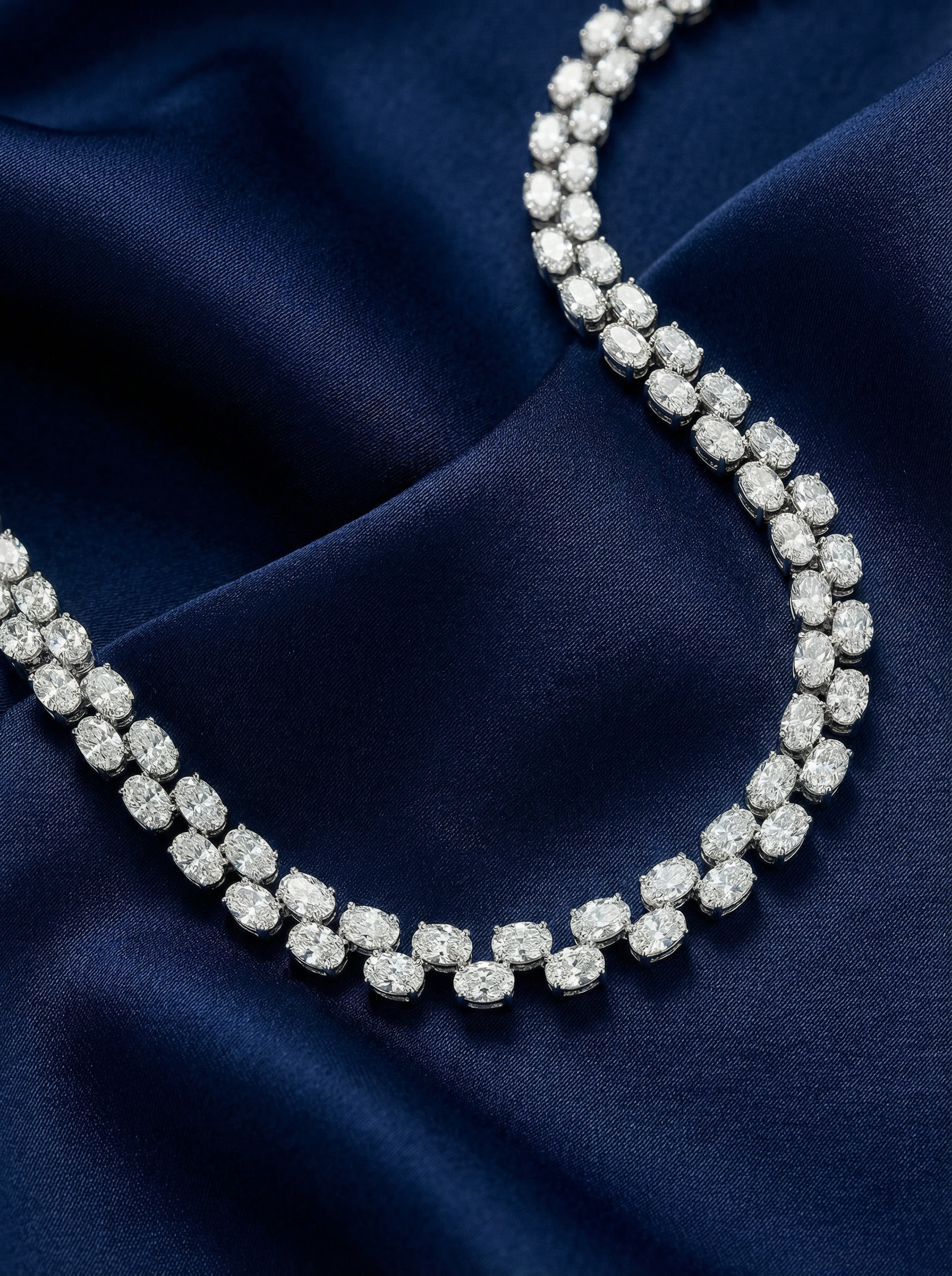 Oval diamond necklace